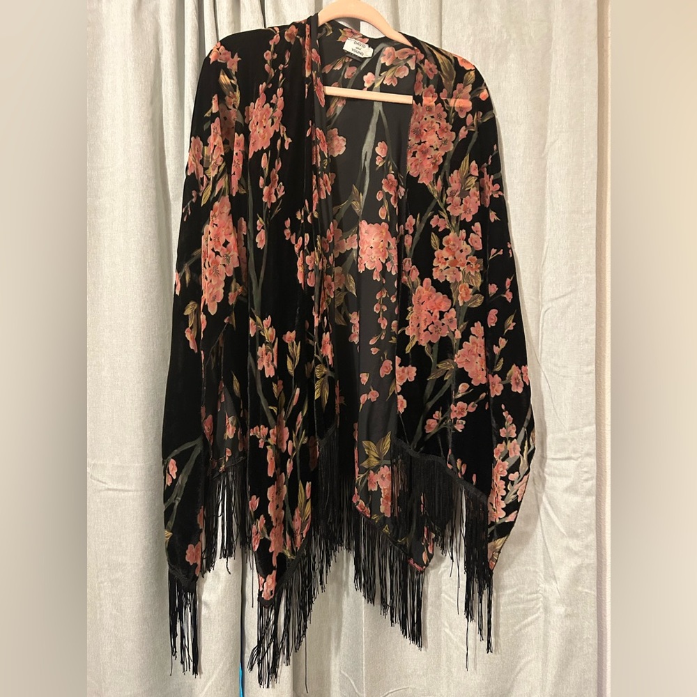 Women’ Shrug